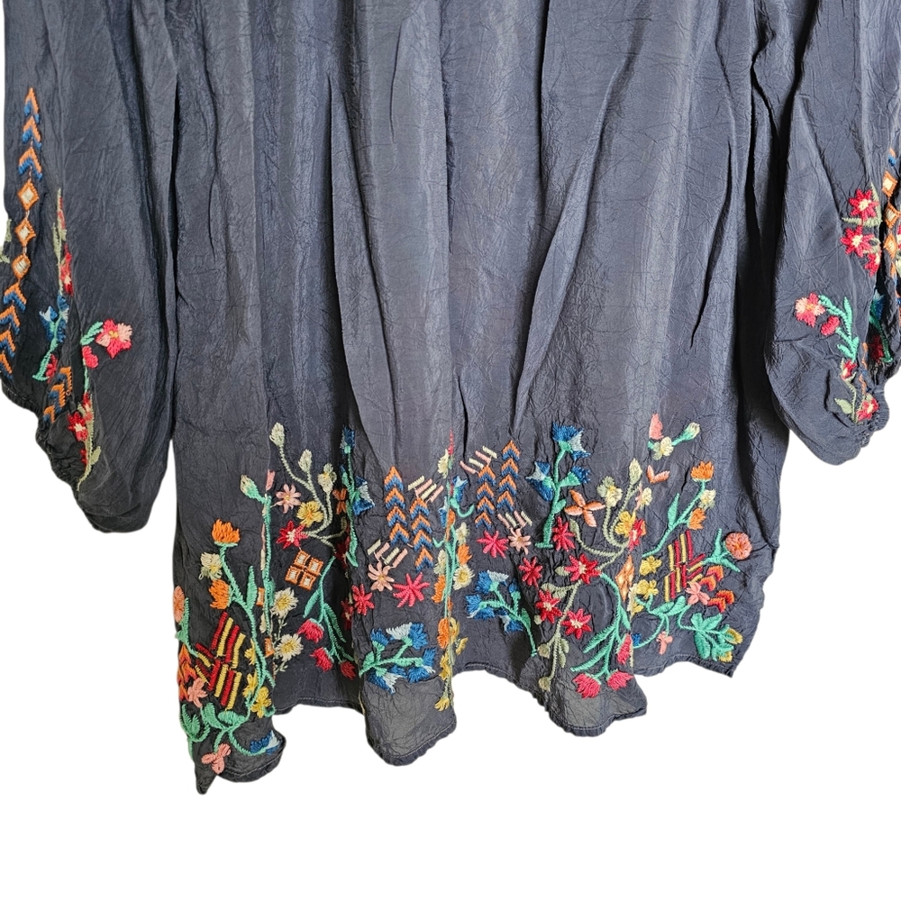 Johnny Was Graphite Sarah Scoop Neck Embroidered Georgette Top Blouse Boho SZ M - Picture 4 of 6